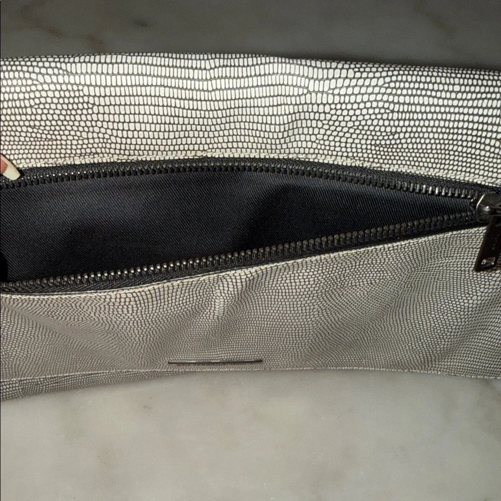N/A sleek silver
